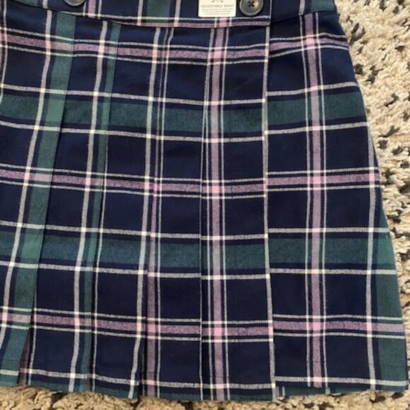 Preppy Plaid mini Skirt Age 12-13 Brand new adjustable Pleats Blue M&S - Picture 2 of 8